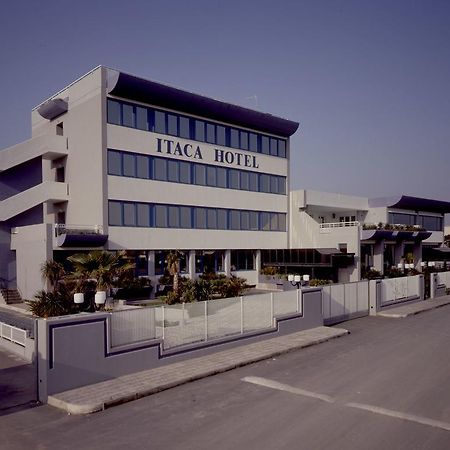 Itaca Hotel Барлетта Екстер'єр фото