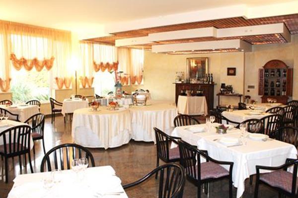 Itaca Hotel Барлетта Екстер'єр фото