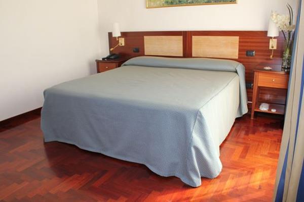 Itaca Hotel Барлетта Екстер'єр фото