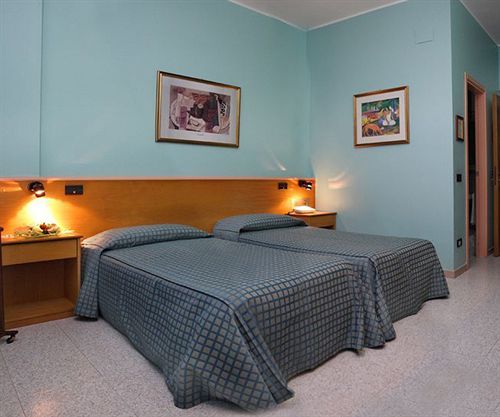 Itaca Hotel Барлетта Екстер'єр фото
